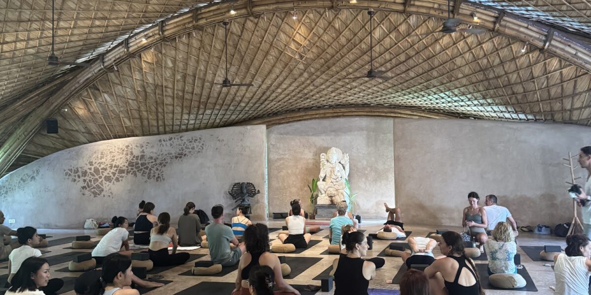 Alchemy Yoga & Meditation Center ( Uluwatu )