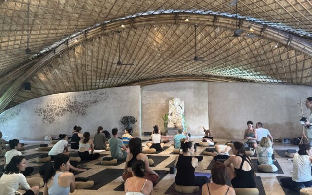 Alchemy Yoga & Meditation Center ( Uluwatu )