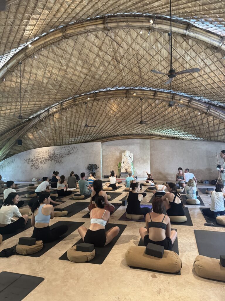 Alchemy Yoga & Meditation Center ( Uluwatu )